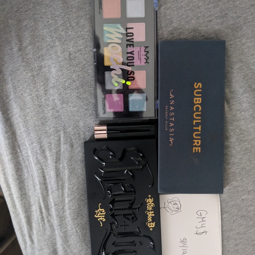 Kat Von D Shade and Light Eyeshadow Palette